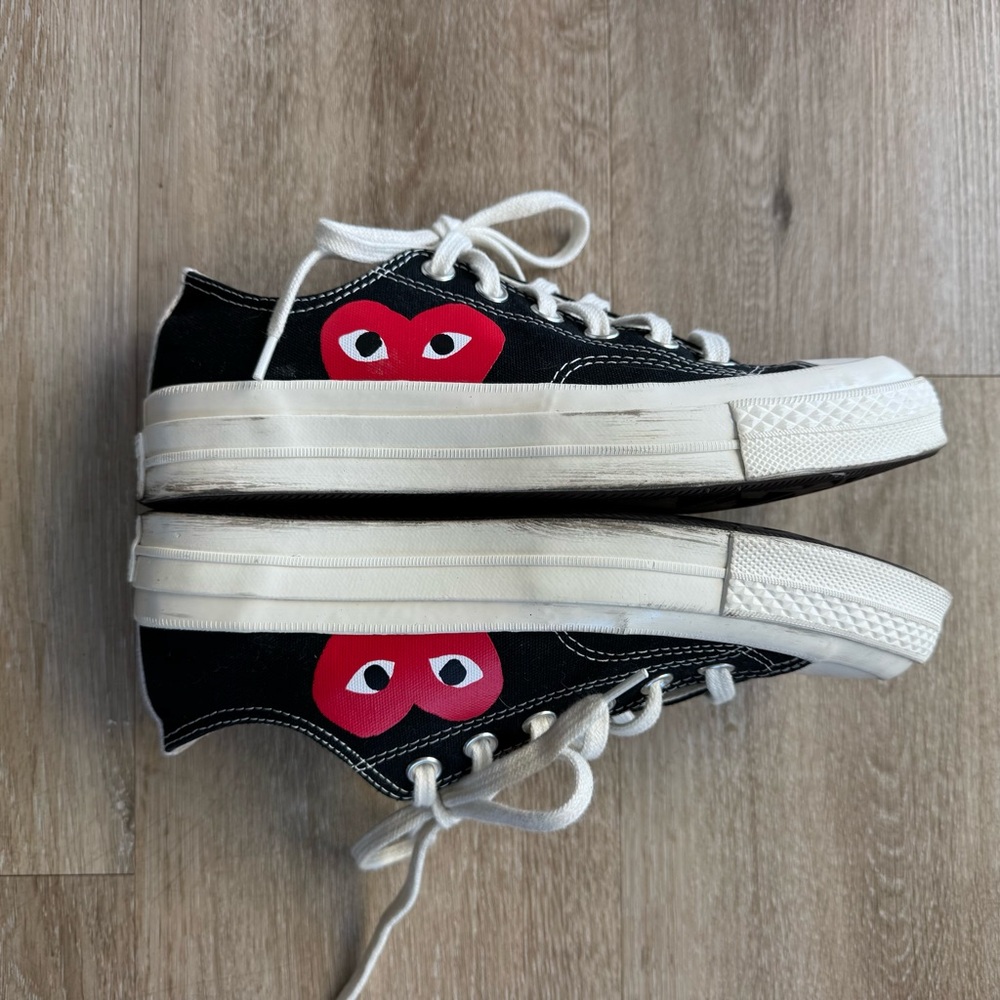 Comme des Garçons Play x Chuck
70 Low 'Black' SZ 7 Womens